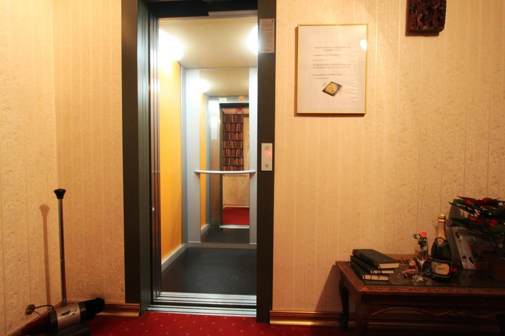 Hotel Ss Residence Unirii บูคาเรสต์ ภายนอก รูปภาพ