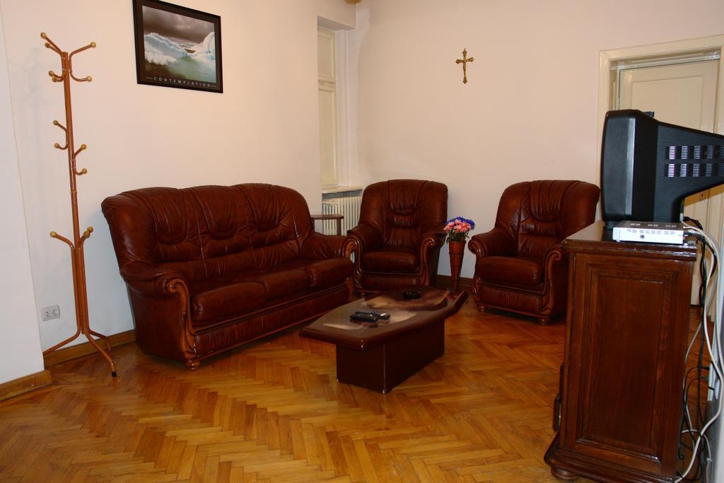 Hotel Ss Residence Unirii บูคาเรสต์ ภายนอก รูปภาพ