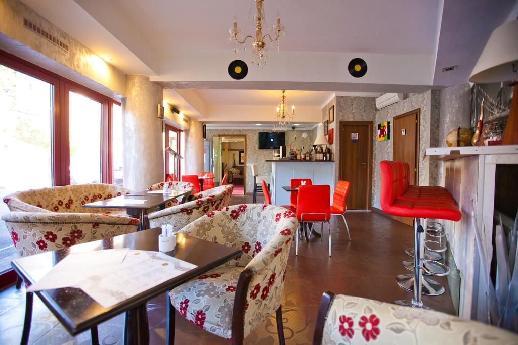 Hotel Ss Residence Unirii บูคาเรสต์ ภายนอก รูปภาพ